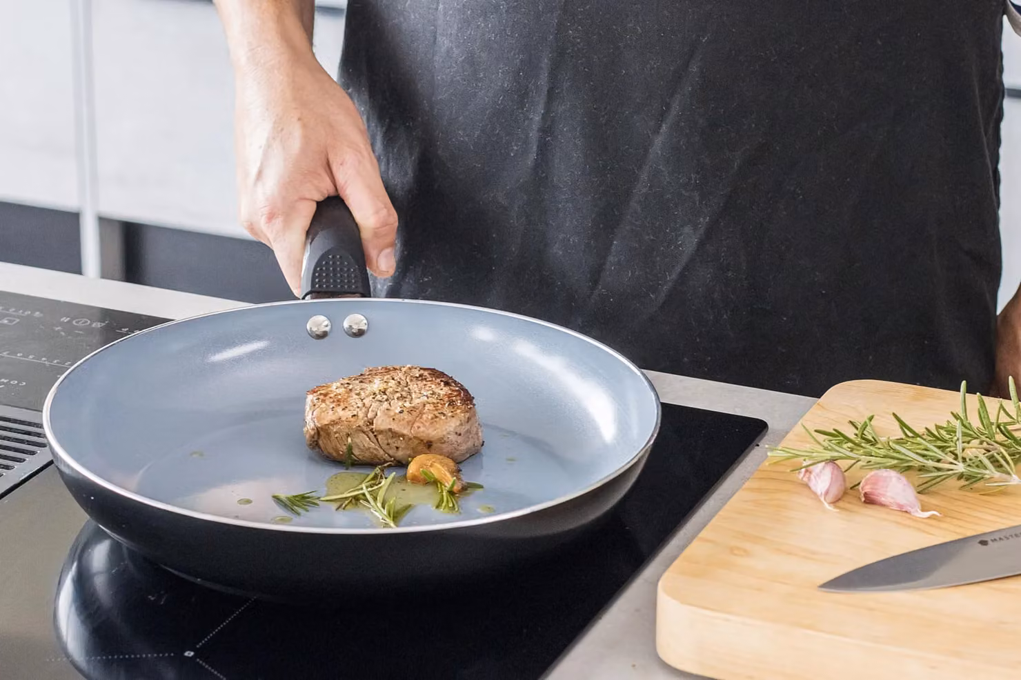 MasterClass Ceramic Non-Stick Aluminium Frying Pan, 30 cm, Black or Grey – 2