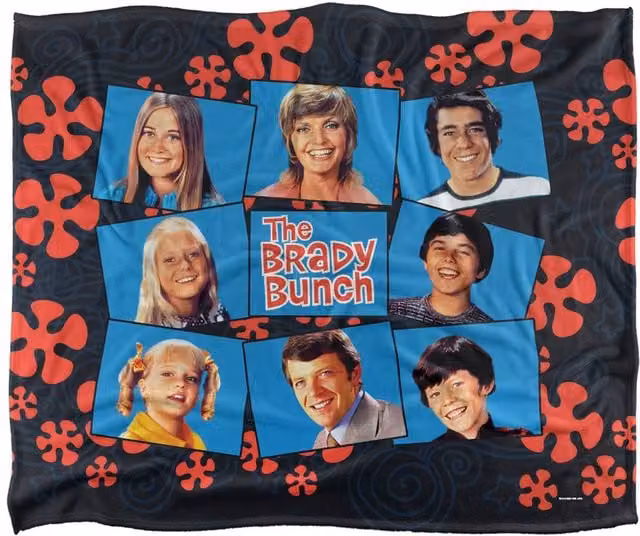 Trevco Brady Bunch Squares Silky Touch Super Soft Fleece Throw Blanket, White, W/D/H: 152 x 127 cm – 1