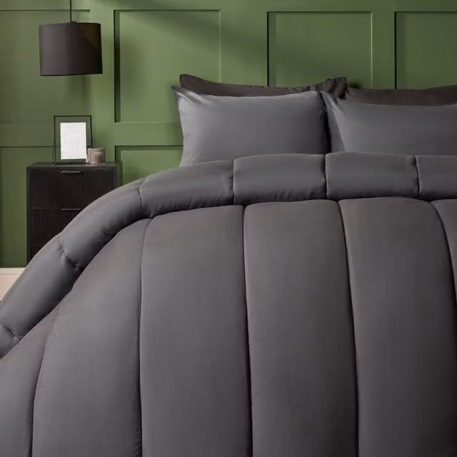 OHS Super King 10.5 TOG Duvet Set with Pillowcase and Quilted Cover in Charcoal Grey