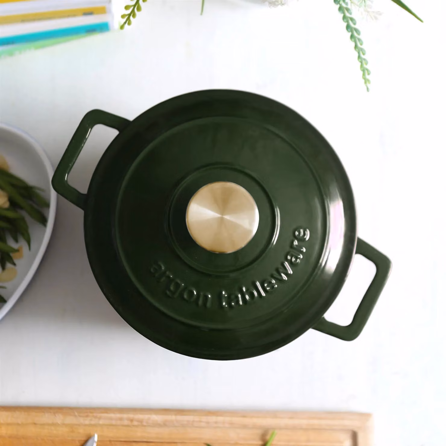 Argon Tableware 2x Round Cast Iron Casserole Dishes with Self Basting Lids, Green, 2.8l – 7