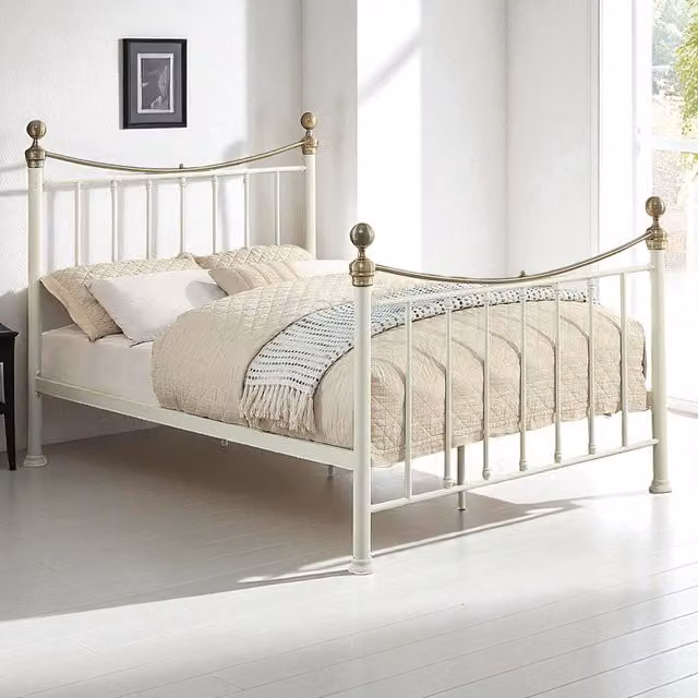 OAT Home Hampstead Traditional Style Metal Bed Frame in White, Size: Single (90 x 190 cm)