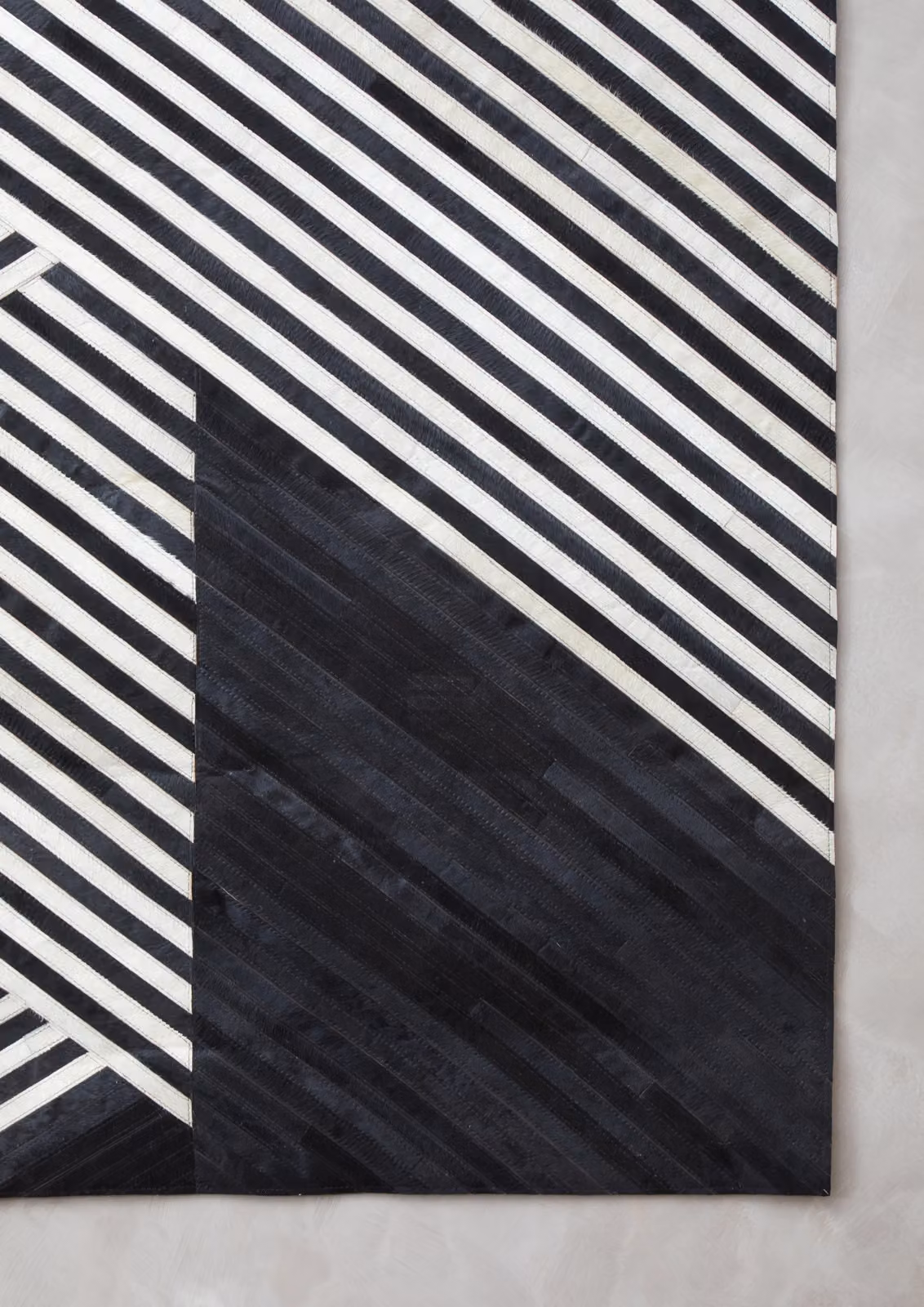 Orsina Bosie Safira Large Geometric Black and White Hair on Leather Rectangular Rug – 3