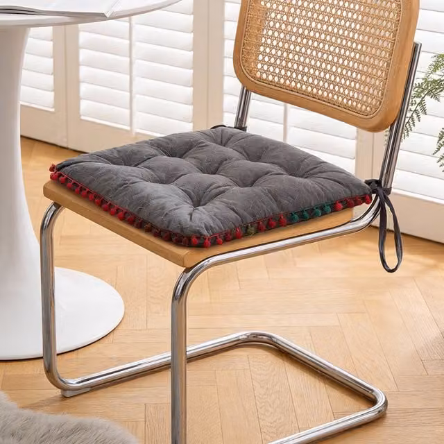 Livingandhome Grey Square Padded Polyester Chair Cushion, W/D/H: 40 x 40 x 40 cm
