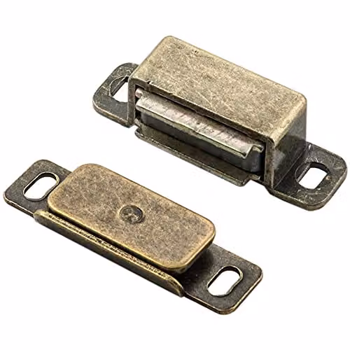 Loops Magnetic Cupboard Door Catch in Bronze