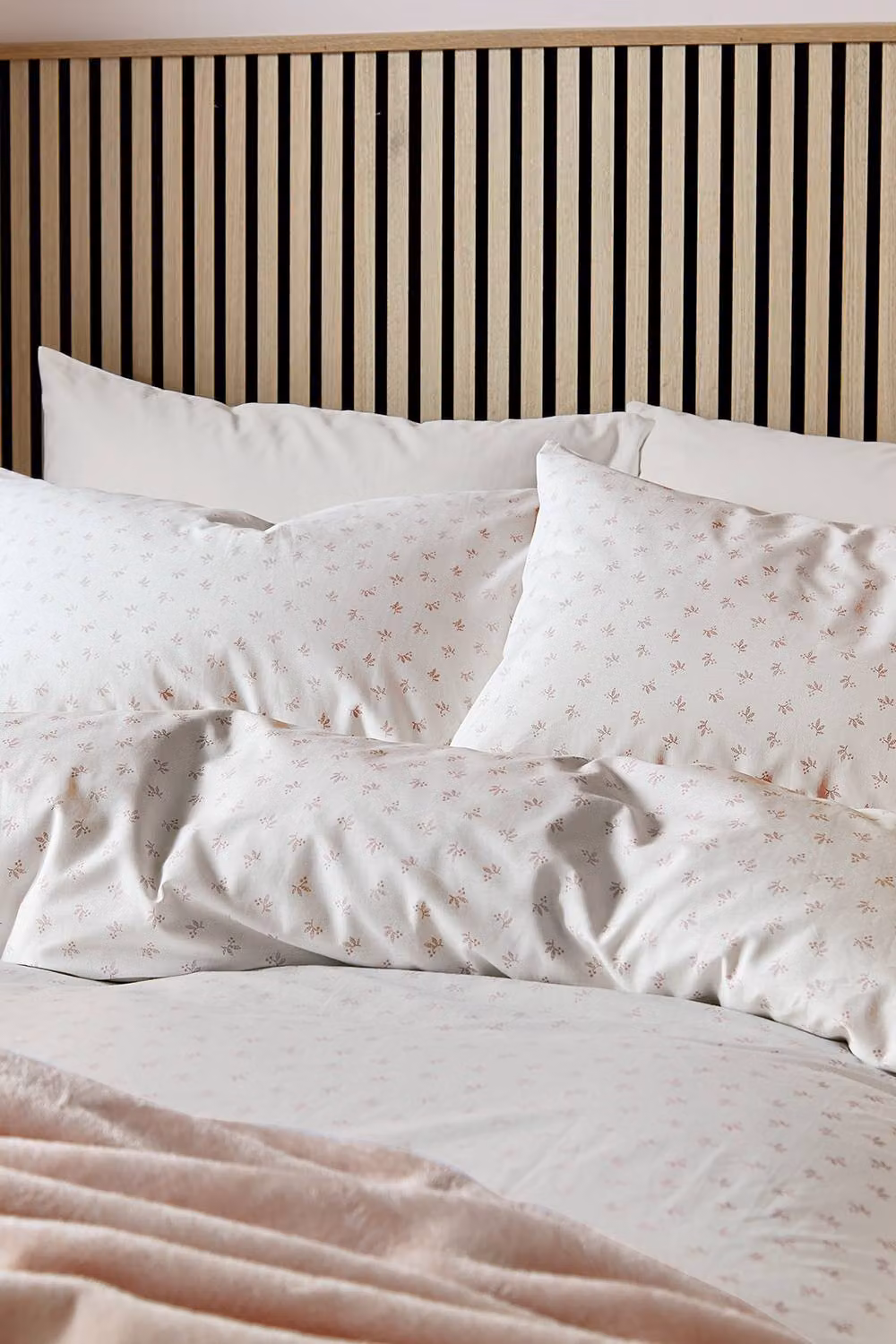 Helena Springfield Leaf Sprig Floral Duvet Cover and Pillowcase Set in Pink and White, Single (90 x 200 cm) – 2