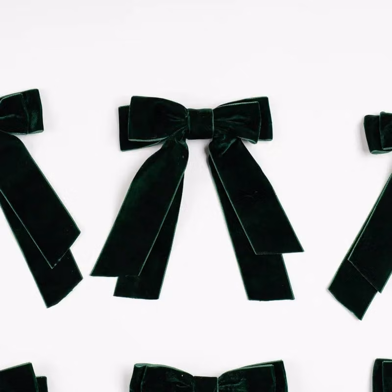 Scottish Everlastings Ltd Set of 6 Green Velvet Clip-On Bows – 3