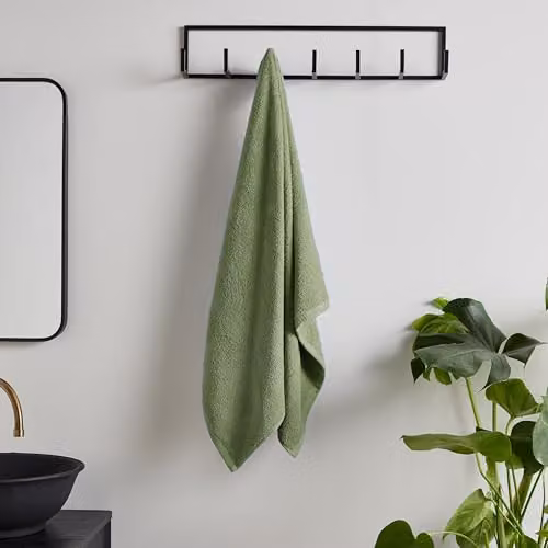 Catherine Lansfield Quick Dry Fluffy Cotton Bath Towel in Green, W: 70 cm, H: 120 cm