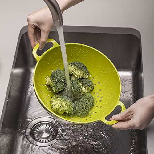 Zeal Melamine Colander with Handles and Feet, Green, 24 cm – 2