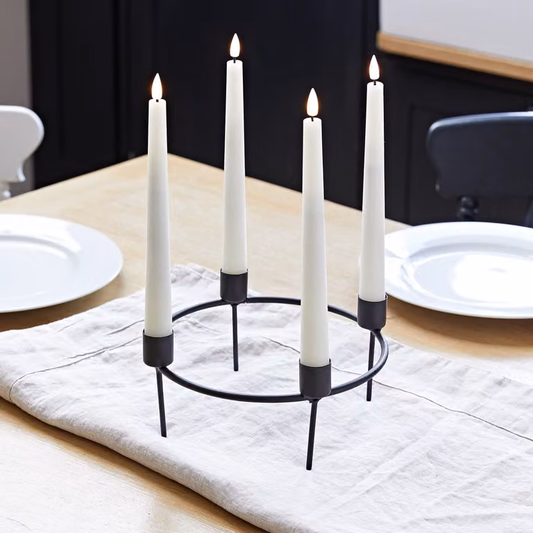 Lights4fun Wreath Table Candle Holder with 4 TruGlow Ivory Remote Control LED Taper Candles