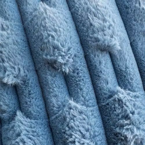 Bianca Carved Faux Fur Throw Blanket in Blue, W/D/H: 150 x 200 cm – 2