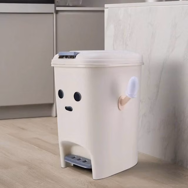 EONLION 20L White Plastic Pedal Bin for Kitchen Waste