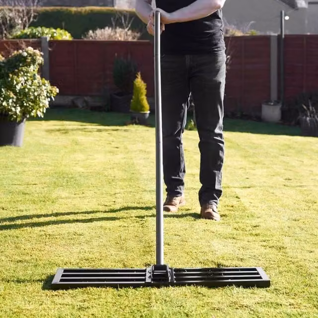 EONLION Black Lawn Levelling Rake