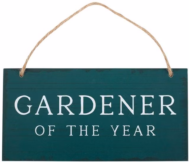 KDMK Gardener Of The Year Rustic Wood Hanging Sign for Birthdays, Green