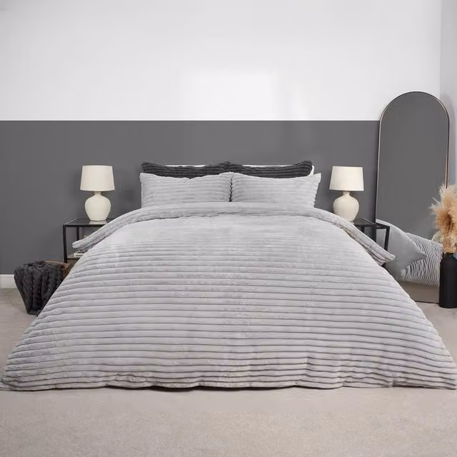 OHS Silver Ribbed Faux Fur Duvet Cover and Bedding Set, Super King, 200 x 200 cm