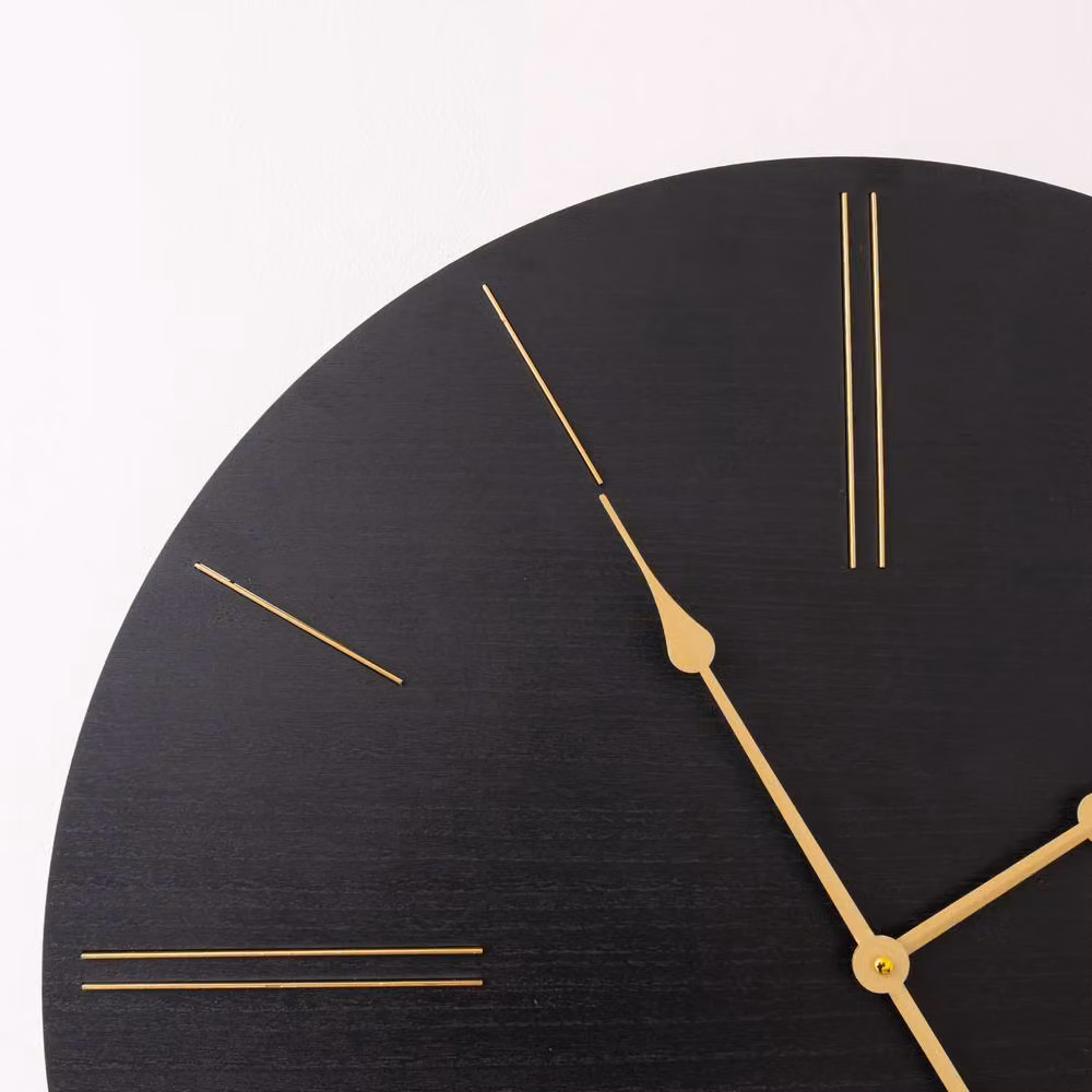 Melody Maison Mid-Century Round Analog Wall Clock in Black and Gold, W/D/H: 70 x 70 x 1 cm – 2