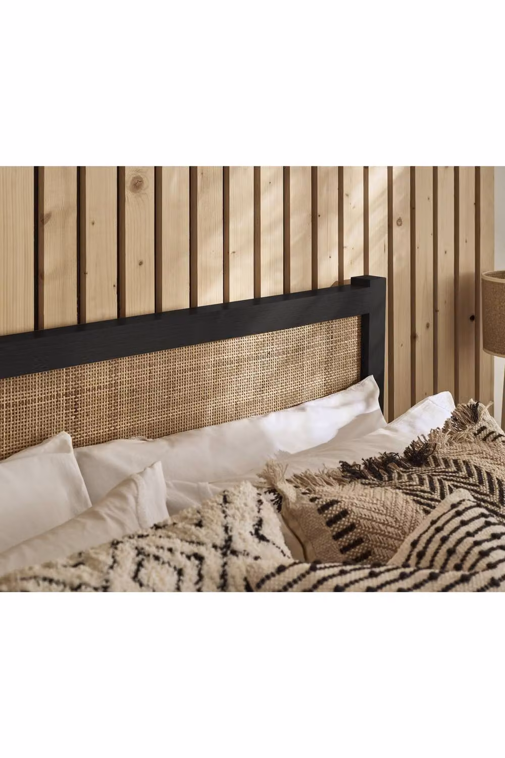 Julian Bowen Padstow Rattan Black Solid Wood Bed Frame, 180 x 200 cm – 5