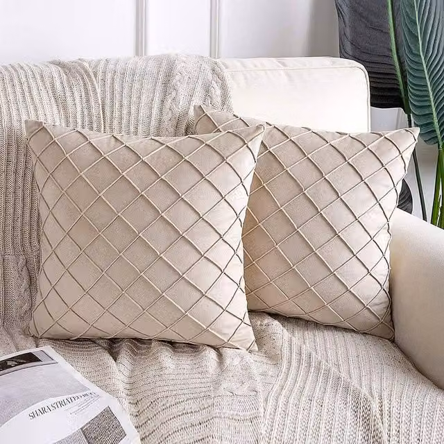 YnysTec Velvet Checked Square Cushion Cover in Beige, W x D: 55 x 55 cm – 1