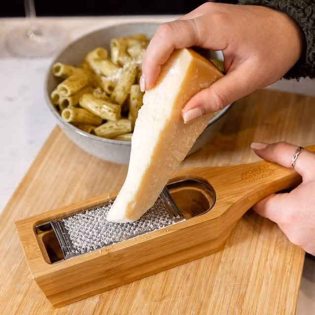 KitchenCraft World of Flavours Italian Bamboo Parmesan Box Grater with Container, Brown