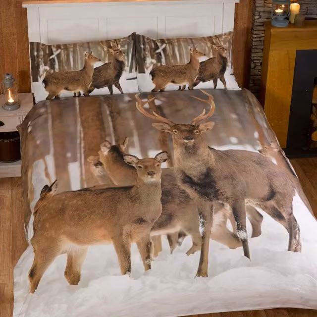 Rapport Home Winter Stag Graphic Animal Duvet Cover, Multicolour and White, 180 x 200 cm