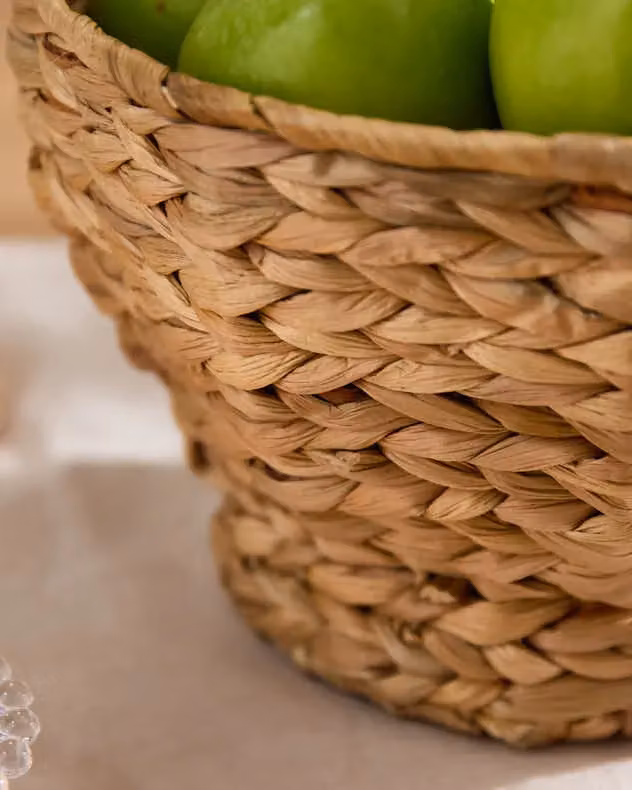Dibor Traditional Water Hyacinth Footed Kitchen Fruit Storage Basket Bowl in Beige, Medium – 2