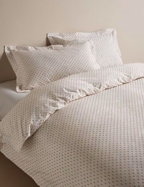 M&S Pure Cotton Oxford Edge Dobby Bedset in Chestnut Brown, W/D/H: 180 x 200 cm