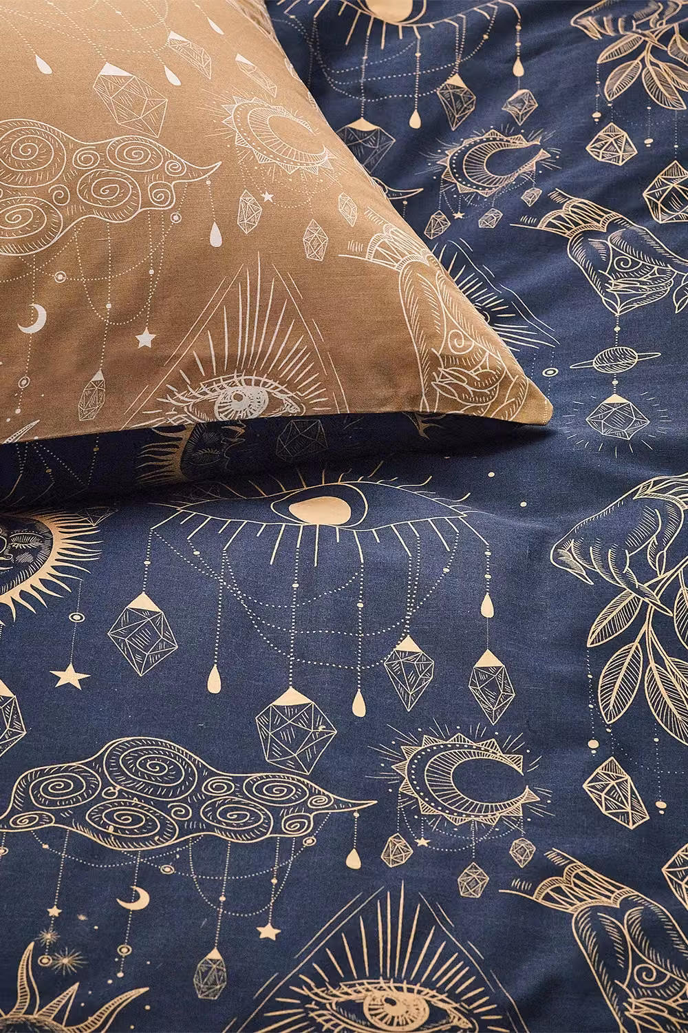 Riva Home Constellation Reversible Polycotton Duvet Cover and Pillowcase Set with Star Print in Gold, Bronze and Blue – 3