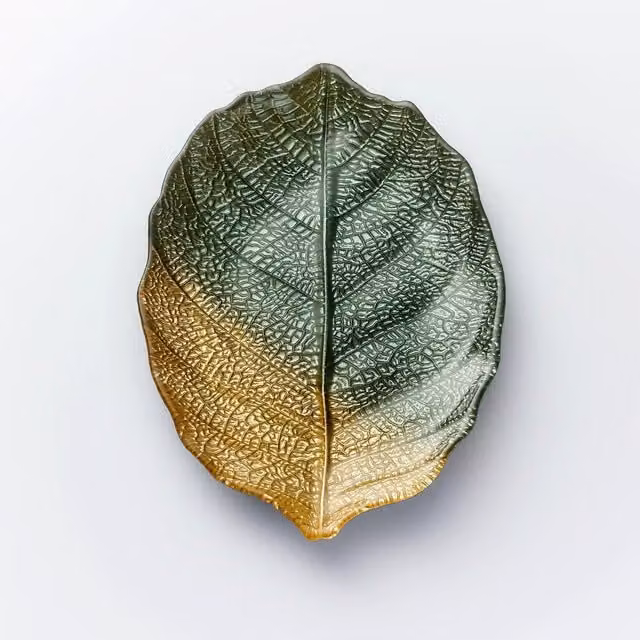 Sienna Glass Leaf Design Plate in Green and Gold, W: 28.0 cm, D: 18.5 cm, H: 2.5 cm – 1