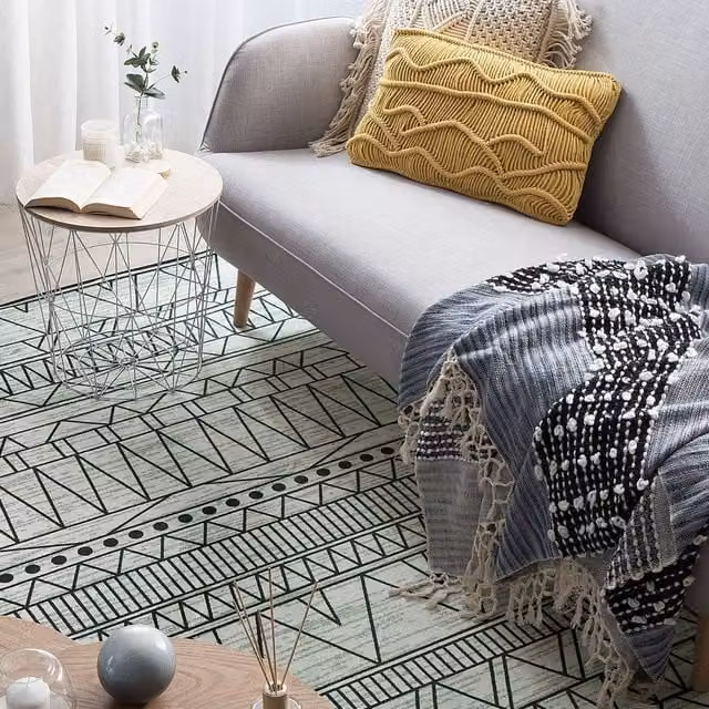 Wyld and Coco Geometric Woven Polyester Rug in Black and Grey, W: 160 cm, L: 230 cm – 1
