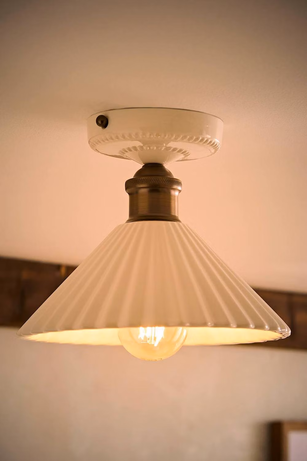 ValueLights Burford White Ceramic and Brass Vintage Ceiling Light with Bulb – 2