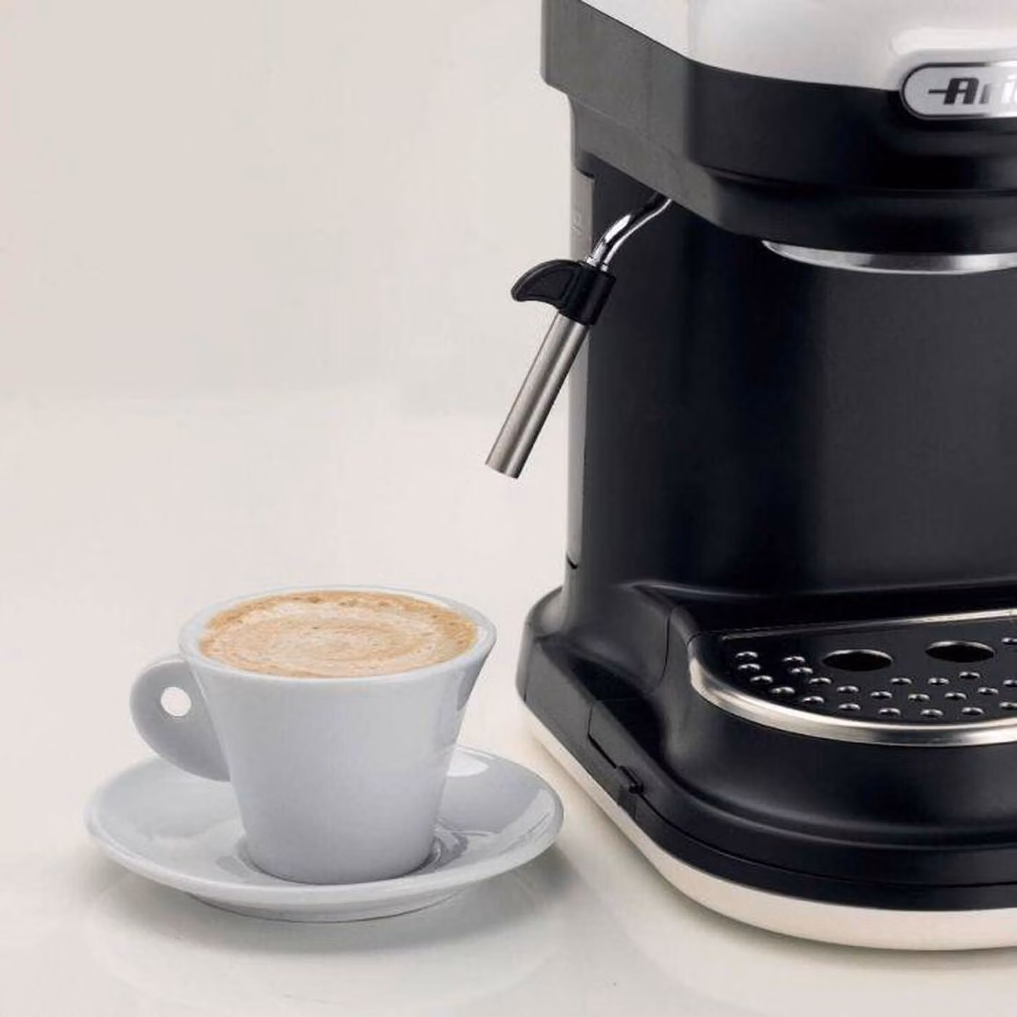 Ariete Moderna Countertop Coffee Machine with Integrated Grinder, Black and White – 3