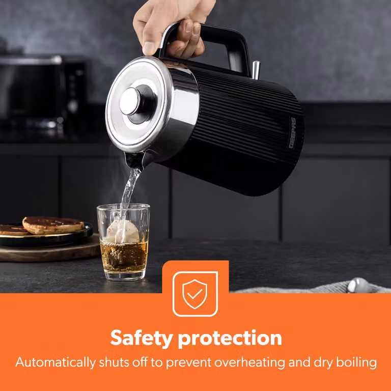 Geepas Arcus Electric Kettle 1.7L and 4 Slice Toaster Set, Black