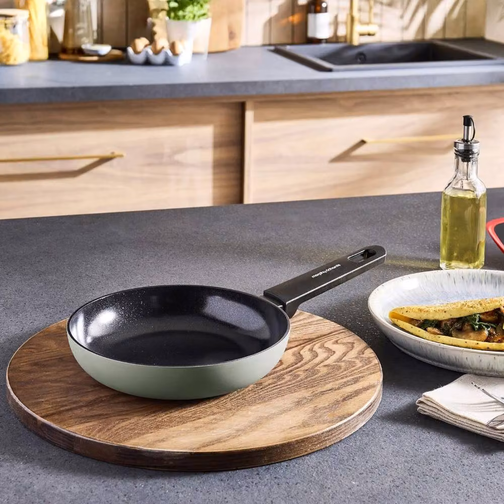 Morphy Richards Green Ceramic Non-Stick Aluminium Frying Pan, 20cm – 7