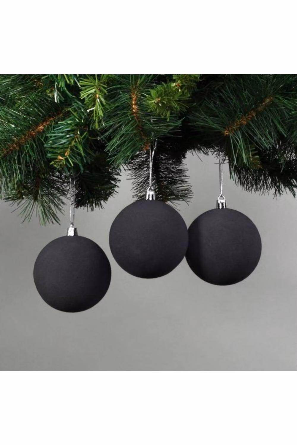 KDMD Set of 6 Black Velvet Round Christmas Baubles, Diameter: 8 cm – 2
