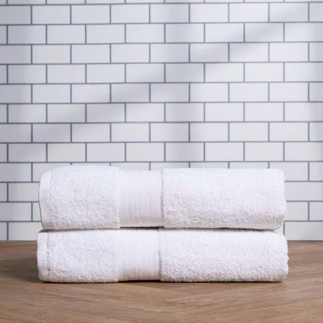 OHS 2 Pack of White 100% Cotton Fluffy Bath Towels with Border, W/H: 70 x 115 cm – 2