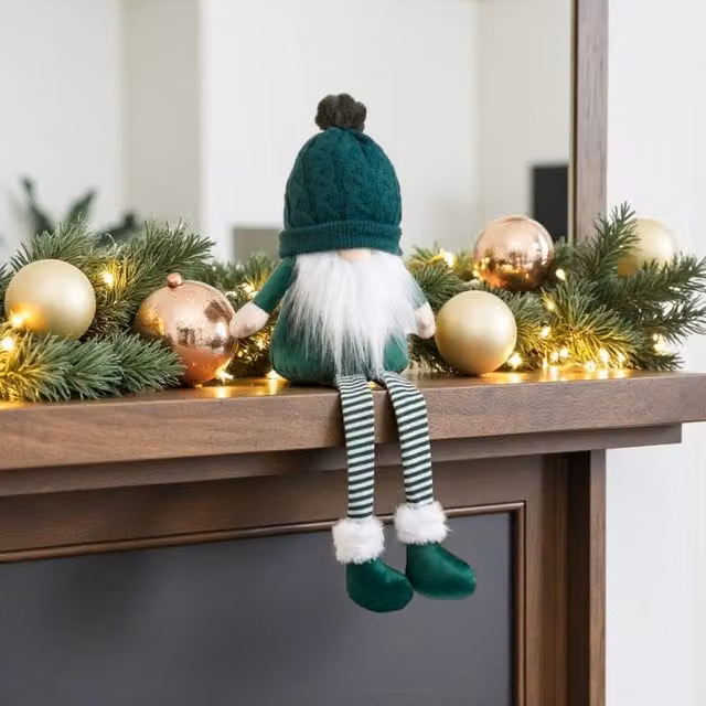 Garden Greatness Sitting Woolly Hat Green and White Christmas Gonk Tabletop Scandinavian Decoration – 1