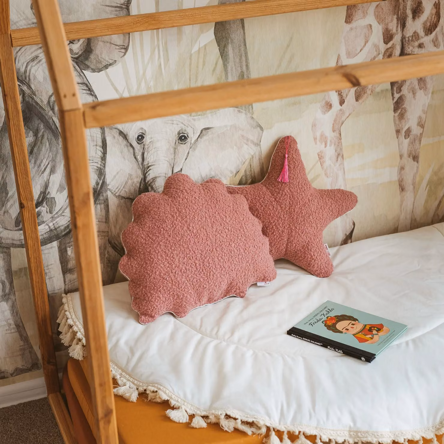 MiniCamp Seashell Boucle Cushion in Pink – 2
