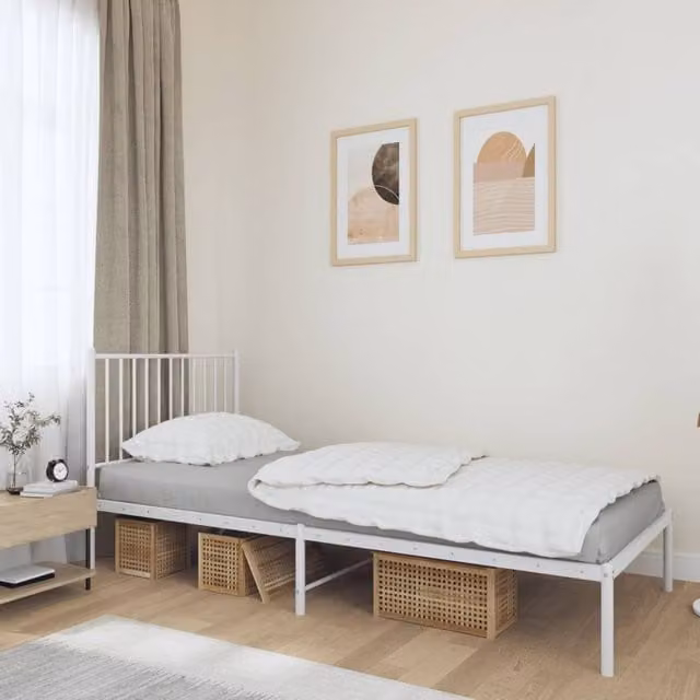 Berkfield Home Metal Bed Frame with Headboard in White, W/D/H: 90 x 190 cm Single – 1