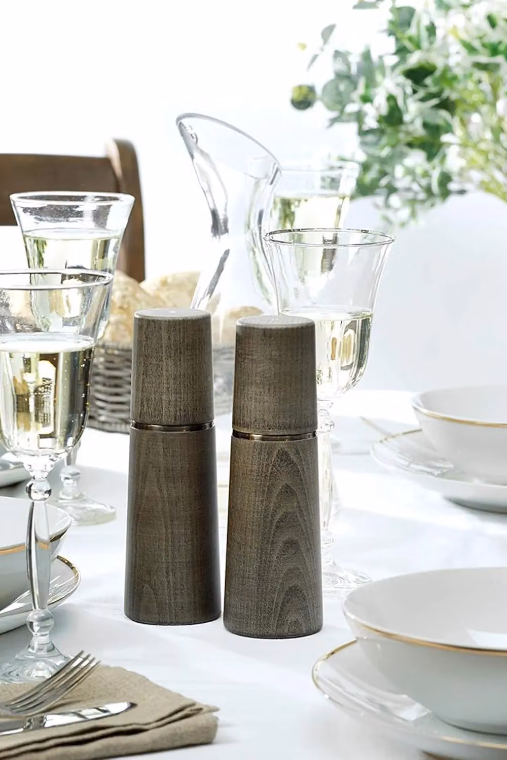 Cole & Mason Marlow Salt and Pepper Mill Set in Grey Wood and Ceramic, H: 18.5 cm – 4