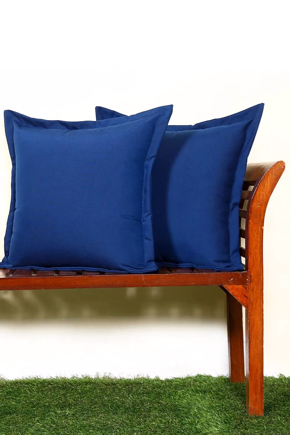 Homescapes Set of 2 Plain Blue Waterproof Outdoor Square Cushions, W/D/H: 45 x 45 x 45 cm – 2