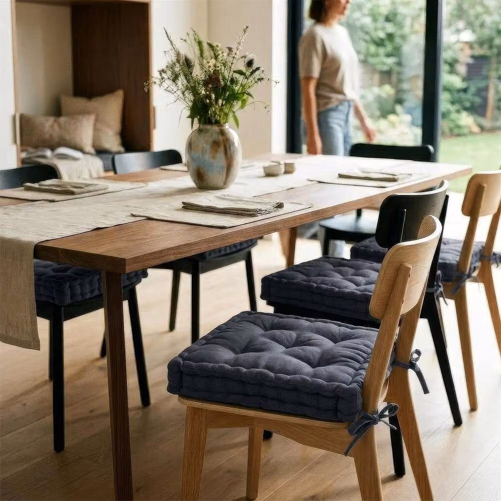 Harbour Housewares Deluxe Square Seat Pad in Black, W/D/H: 40 x 40 x 40 cm – 3