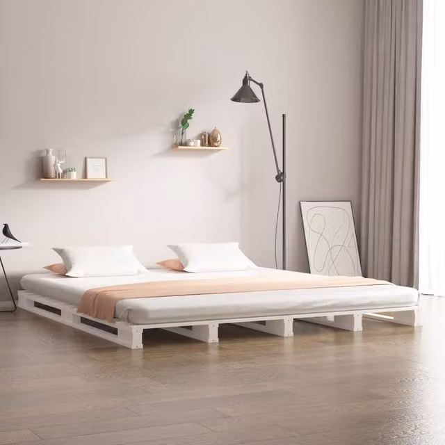 Berkfield Home White Solid Wood Pine Pallet Bed W/D/H: 200 x 200 cm – 1