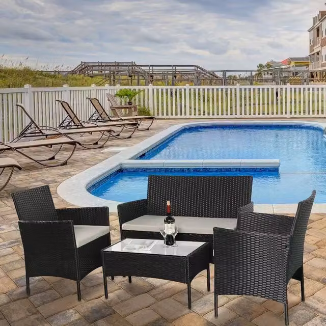 Amazon Basics 4 Piece Modern Rattan Garden Set in Black and Grey