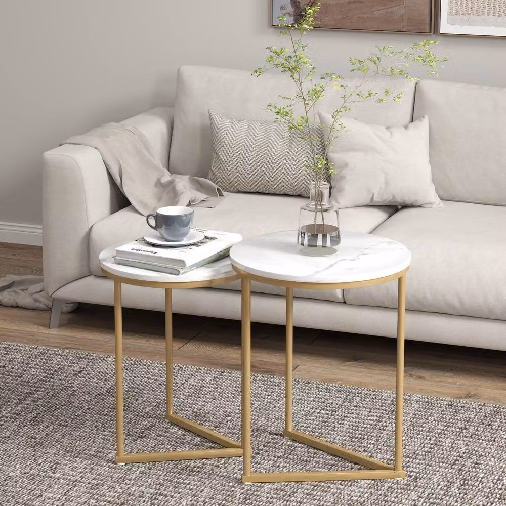ERGOVEXA Set of Two Round Marble-Effect Nest of Tables in Gold and White – 2