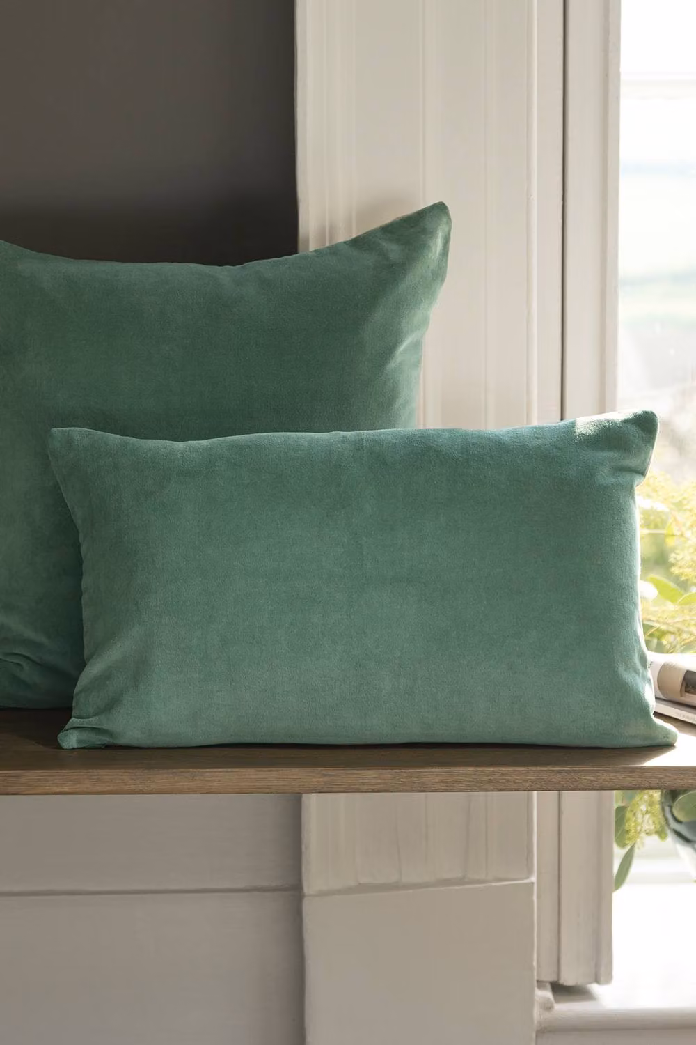 Christy Jaipur Luxury Filled Velvet Square Cushion in Green, 45 x 45 cm – 2