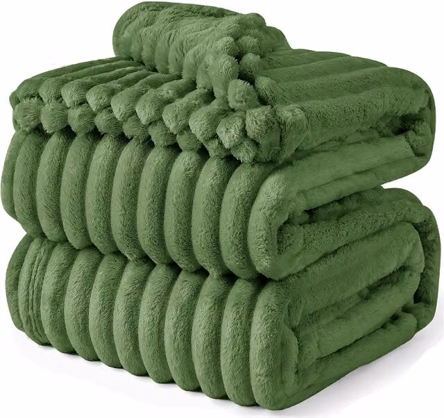 Velosso Chunky Faux Rabbit Fur Throw in Olive, W: 150 cm, D: 200 cm