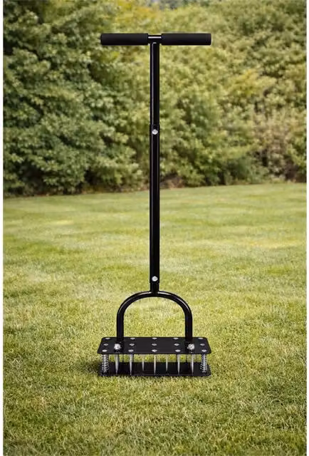 Havendro Manual Metal Lawn Aerator with 15 Spikes in Black