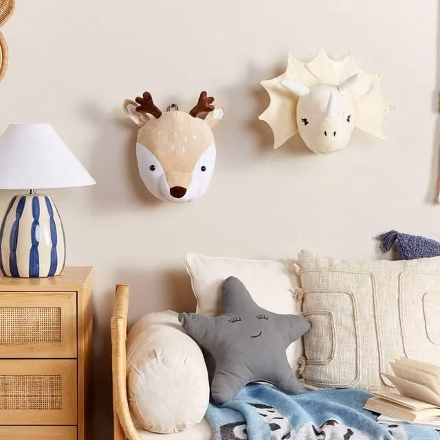 Wyld and Coco Beige Plush Deer Head Wall Decor for Kids Rooms, W: 21 cm, H: 30 cm