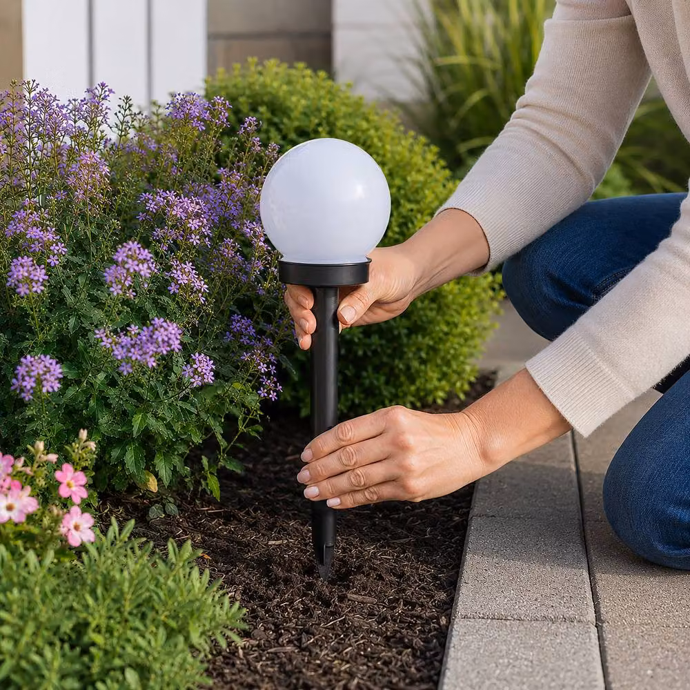 Marco Paul Set of 4 White Solar Powered LED Sphere Orbs with Ground Spike and Dusk Sensor – 5