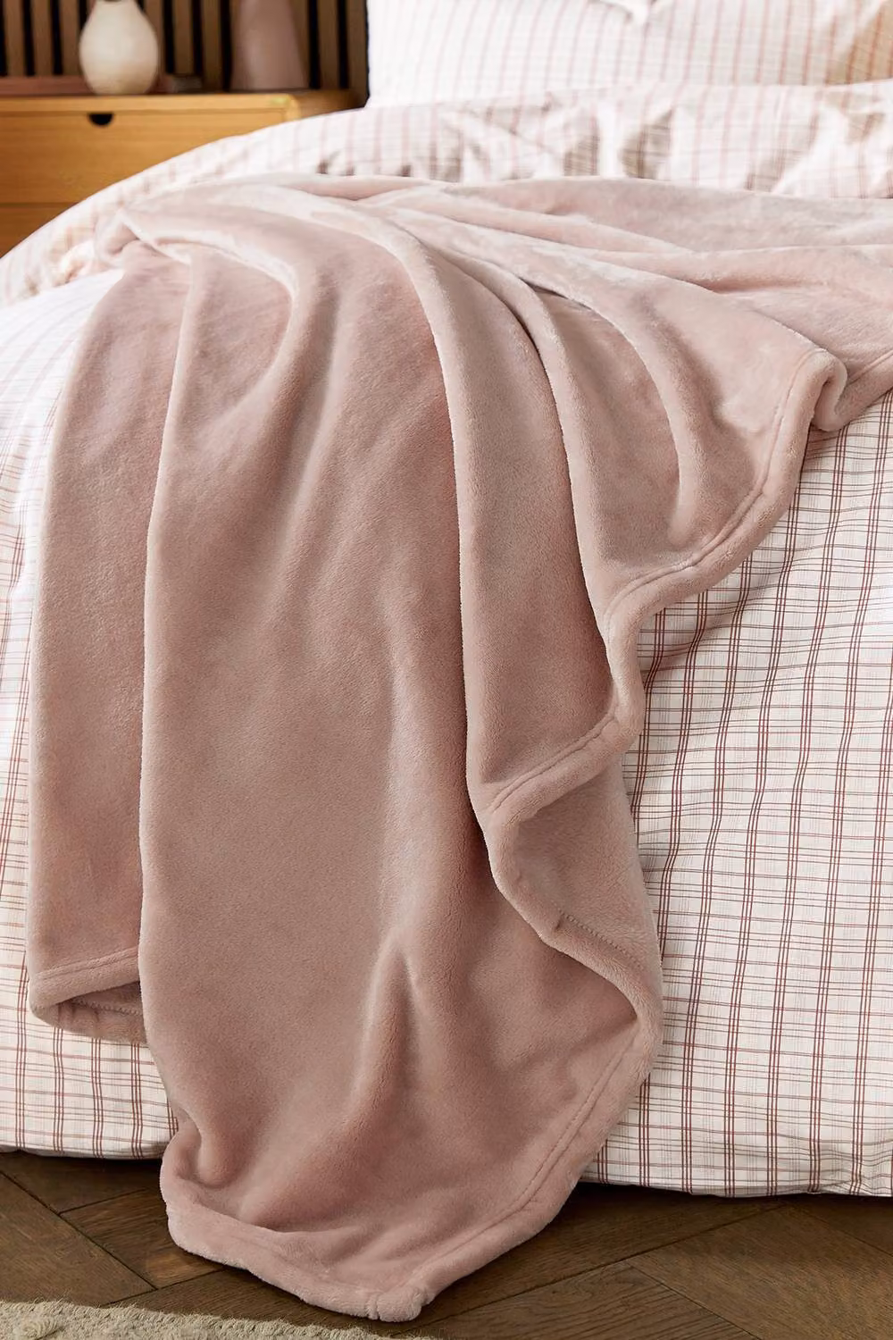 Helena Springfield Pink Fluffy Fleece Throw, W/D/H: 140 x 180 cm – 2
