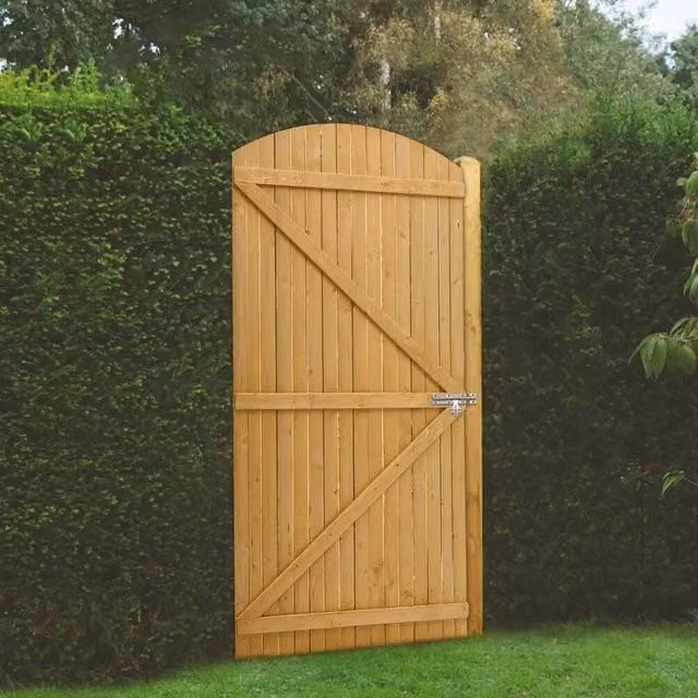 FLAVORA Brown Arched Wooden Garden Pedestrian Swing Gate, W: 90 cm, H: 150 cm – 1